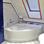 Haus Mantuja *