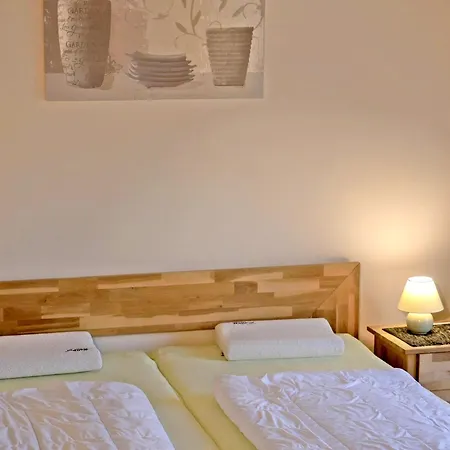 Haus Mantuja Apartmán *